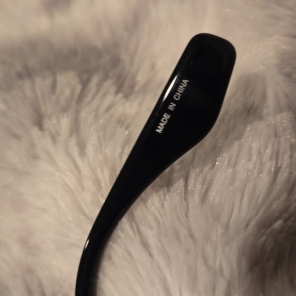 Marc Jacobs Black and Silver Sunglasses Brand New in Case - Picture 8 of 13